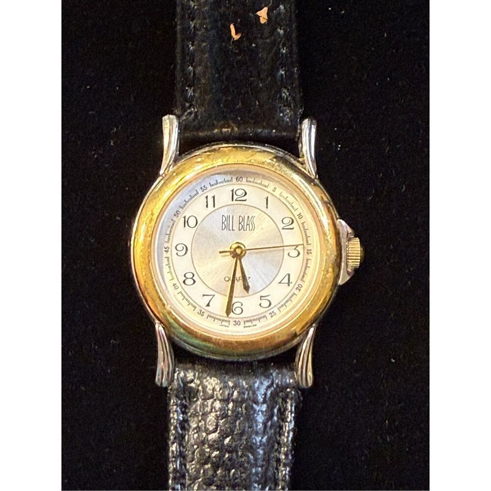 Bill Blass Quartz Ladies Wristwatch Leather Band